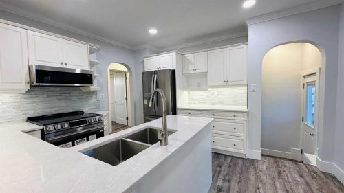 217 3 Street West, Munson, AB - Indoor Photo Showing Kitchen With Double Sink With Upgraded Kitchen