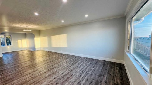 217 3 Street West, Munson, AB - Indoor Photo Showing Other Room