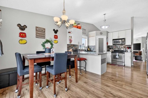 76 Crystalridge Crescent, Okotoks, AB - Indoor Photo Showing Other Room