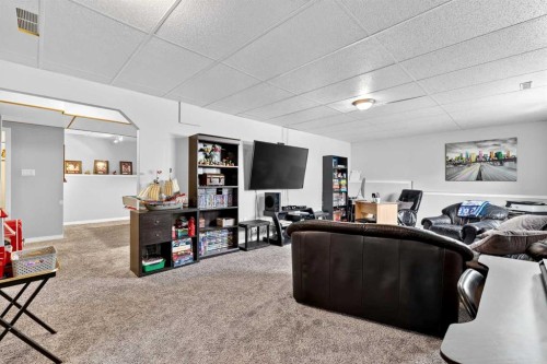 76 Crystalridge Crescent, Okotoks, AB - Indoor