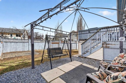76 Crystalridge Crescent, Okotoks, AB - Outdoor