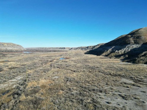 Se 6 28 18 W4 Highway 10, Drumheller, AB 