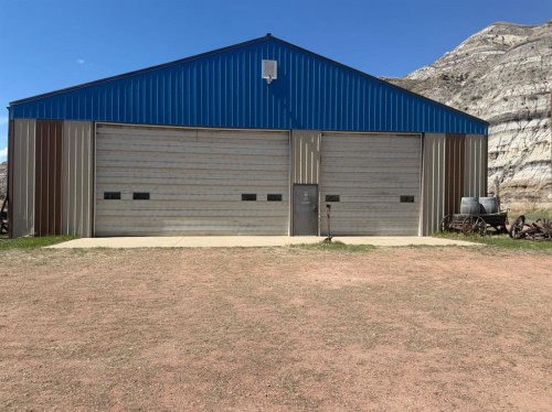 765 Excelsior Avenue, Drumheller, AB - Outdoor