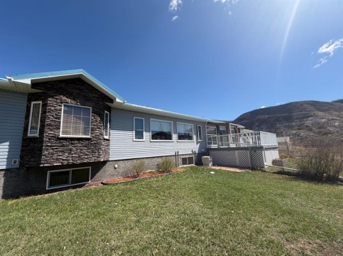 765 Excelsior Avenue, Drumheller, AB - Outdoor