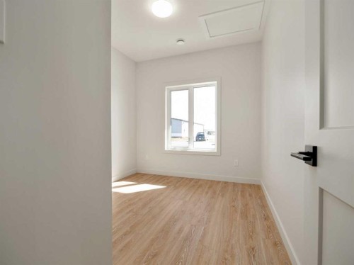 7042 48 Street, Taber, AB - Indoor Photo Showing Other Room