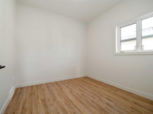 7042 48 Street, Taber, AB - Indoor Photo Showing Other Room