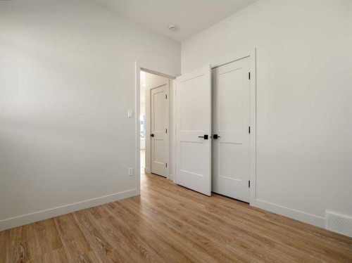 7042 48 Street, Taber, AB - Indoor Photo Showing Other Room