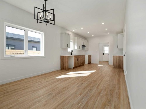 7042 48 Street, Taber, AB - Indoor