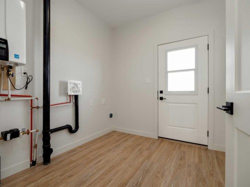 7042 48 Street, Taber, AB - Indoor Photo Showing Other Room