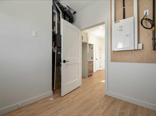 7042 48 Street, Taber, AB - Indoor Photo Showing Other Room