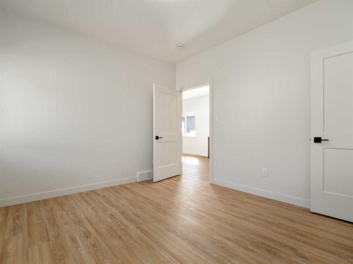 7042 48 Street, Taber, AB - Indoor Photo Showing Other Room