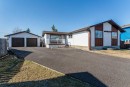 708 Bankview Close, Drumheller, AB  - Outdoor With Deck Patio Veranda 