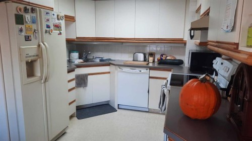 1111 2 Avenue West, Drumheller, AB - Indoor