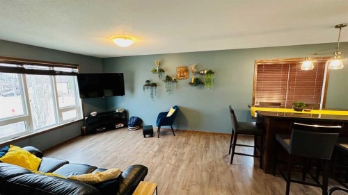 609 1 Street Sw, Drumheller, AB - Indoor
