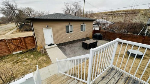 609 1 Street Sw, Drumheller, AB - Outdoor With Deck Patio Veranda With Exterior