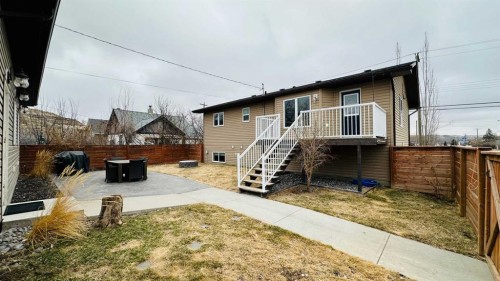 609 1 Street Sw, Drumheller, AB - Outdoor With Deck Patio Veranda