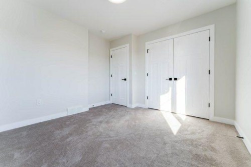 157 10 Avenue Se, Drumheller, AB - Indoor Photo Showing Other Room