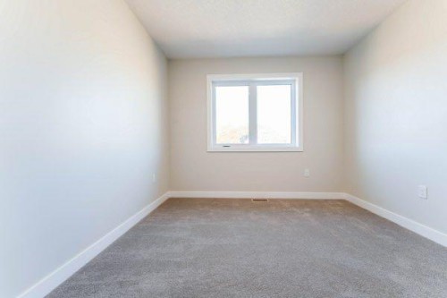 157 10 Avenue Se, Drumheller, AB - Indoor Photo Showing Other Room