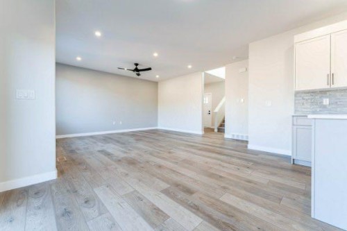 157 10 Avenue Se, Drumheller, AB - Indoor