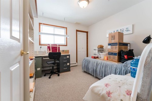 108-190 3 Avenue, Drumheller, AB - Indoor Photo Showing Other Room