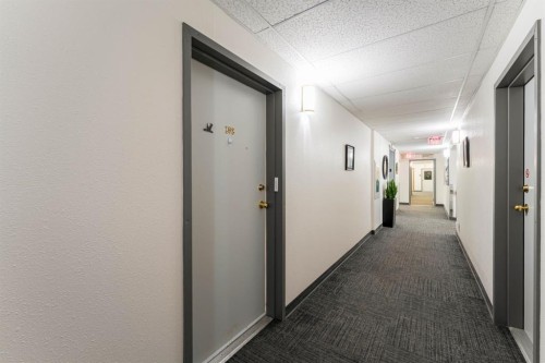 108-190 3 Avenue, Drumheller, AB - Indoor Photo Showing Other Room