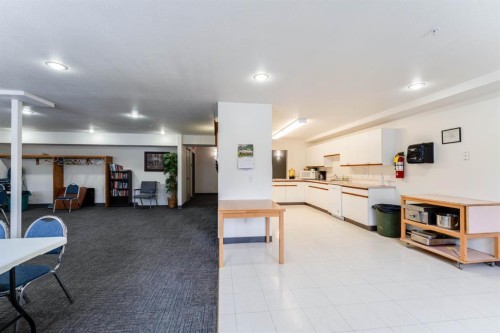 108-190 3 Avenue, Drumheller, AB - Indoor