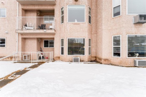 108-190 3 Avenue, Drumheller, AB - Outdoor With Exterior