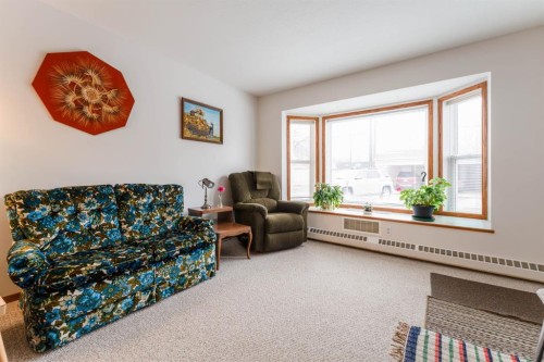 108-190 3 Avenue, Drumheller, AB - Indoor