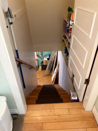 120 1 Avenue, Wimborne, AB - Indoor Photo Showing Other Room