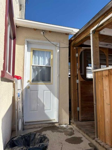 120 1 Avenue, Wimborne, AB - Outdoor With Exterior