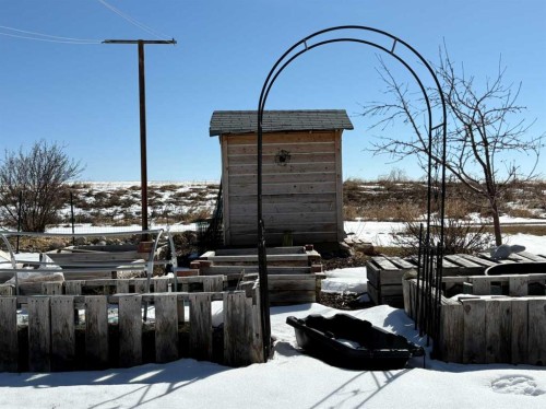 120 1 Avenue, Wimborne, AB - Outdoor