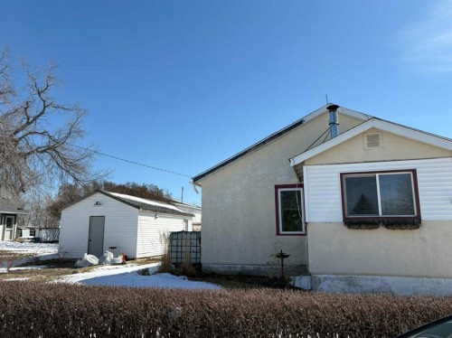 120 1 Avenue, Wimborne, AB - Outdoor With Exterior