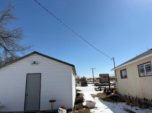 120 1 Avenue, Wimborne, AB - Outdoor With Exterior