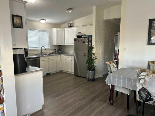 1708 2Nd Avenue East, Brooks, AB - Indoor