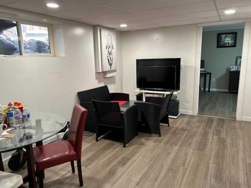 1708 2Nd Avenue East, Brooks, AB - Indoor