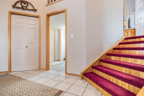 27 Upland Manor, Brooks, AB - Indoor Photo Showing Other Room