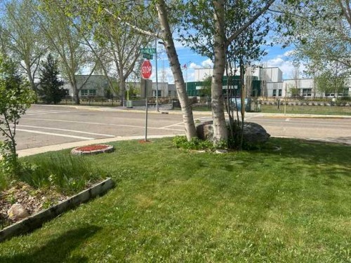 144 Upland Boulevard West, Brooks, AB - Outdoor