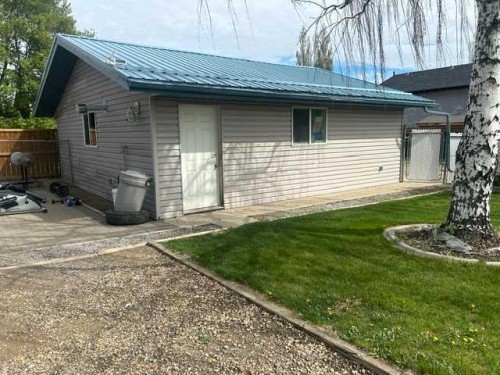 144 Upland Boulevard West, Brooks, AB - Outdoor