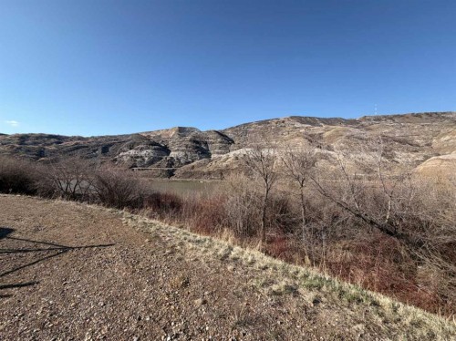 424 River Drive, Drumheller, AB 