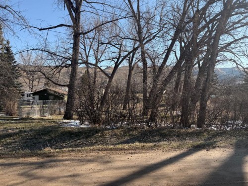 424 River Drive, Drumheller, AB 
