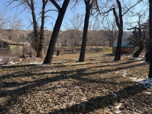 424 River Drive, Drumheller, AB 
