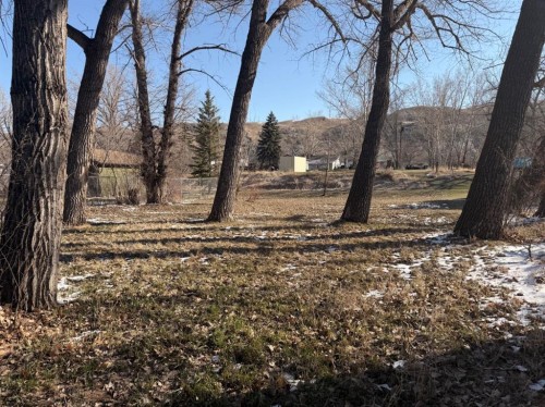 424 River Drive, Drumheller, AB 