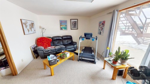 305 2 Avenue, Bassano, AB - Indoor
