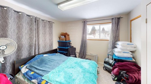 305 2 Avenue, Bassano, AB - Indoor Photo Showing Bedroom