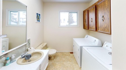 305 2 Avenue, Bassano, AB - Indoor