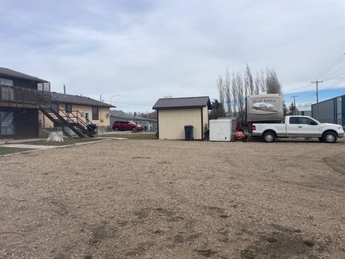 305 2 Avenue, Bassano, AB - Outdoor