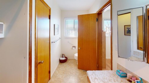 305 2 Avenue, Bassano, AB - Indoor Photo Showing Other Room