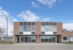 120 1 Avenue EASTBrooks, AB T1R 0S4