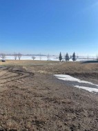 15 Kingfisher Estates Drive Lake Newell Resort, AB T1R 0X6