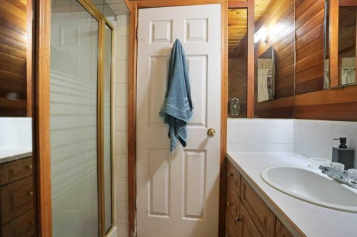 40 Charlesworth Crescent East, Brooks, AB 